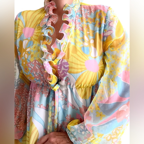 SOLD-Fantastic Vtg. Collectors 70s Pastel Flower Psychedelic Print Maxi Dress - Picture 7 of 8